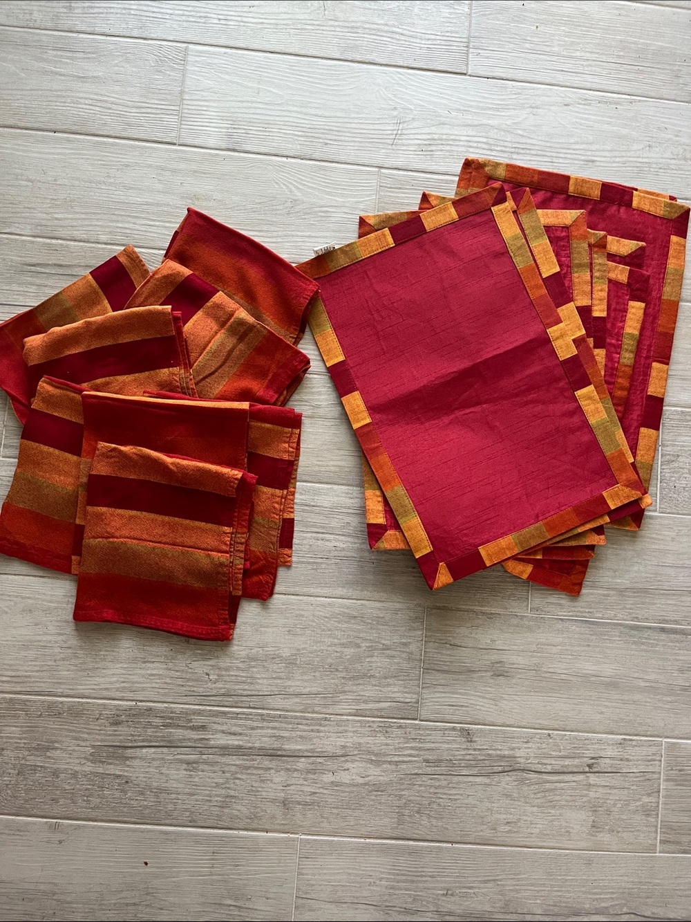8 Pier 1 Spice Route reversible placemats matching cloth napkin cotton satin New